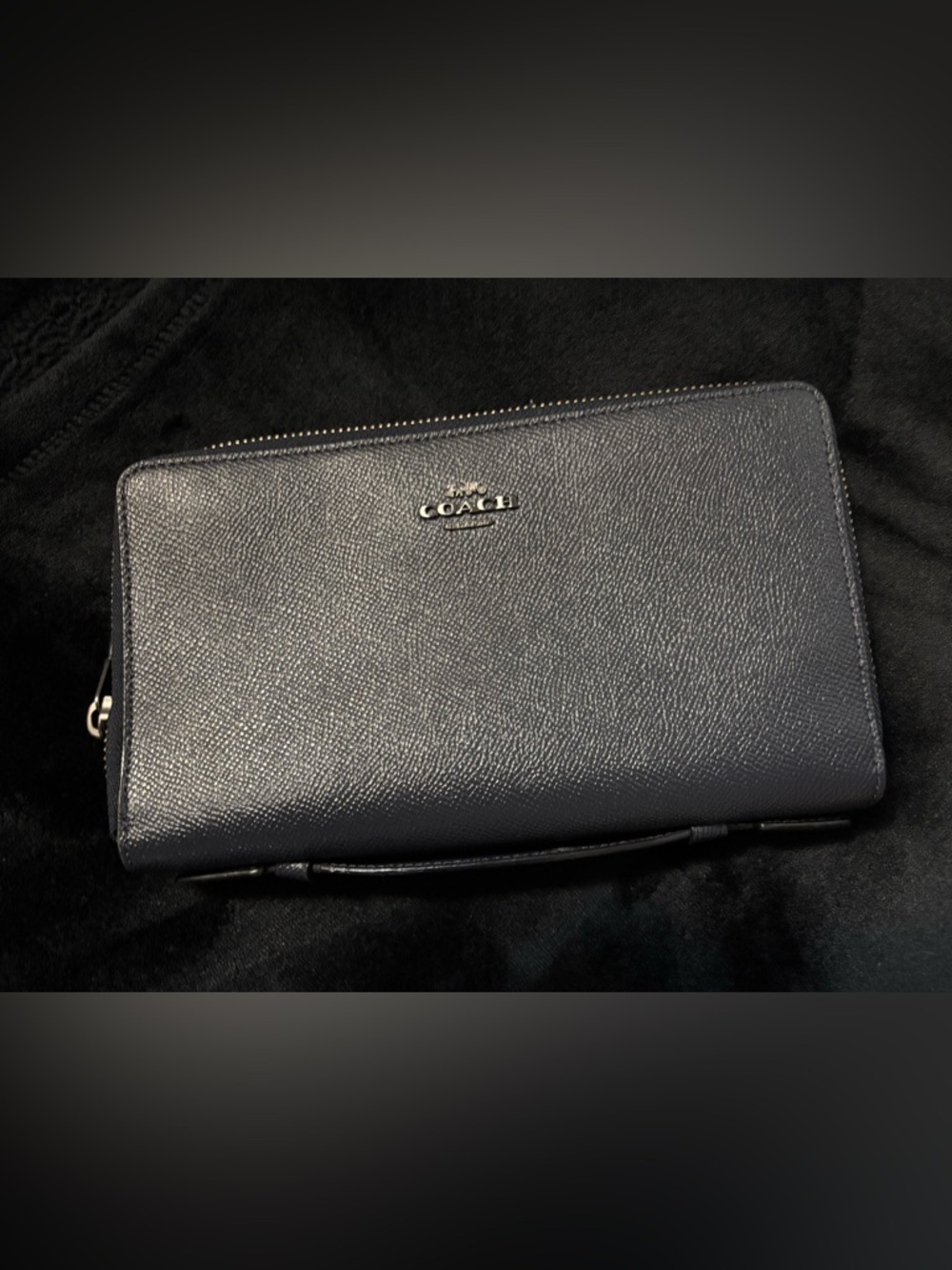 COACH Navy Blue Pebbled Leather Wristlet Zip Wallet with Silver Logo - Picture 2 of 5